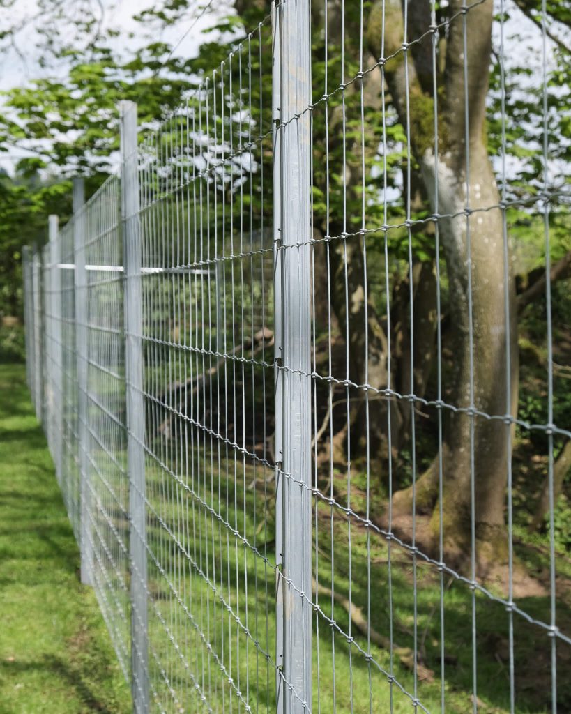 Deer metal fencing